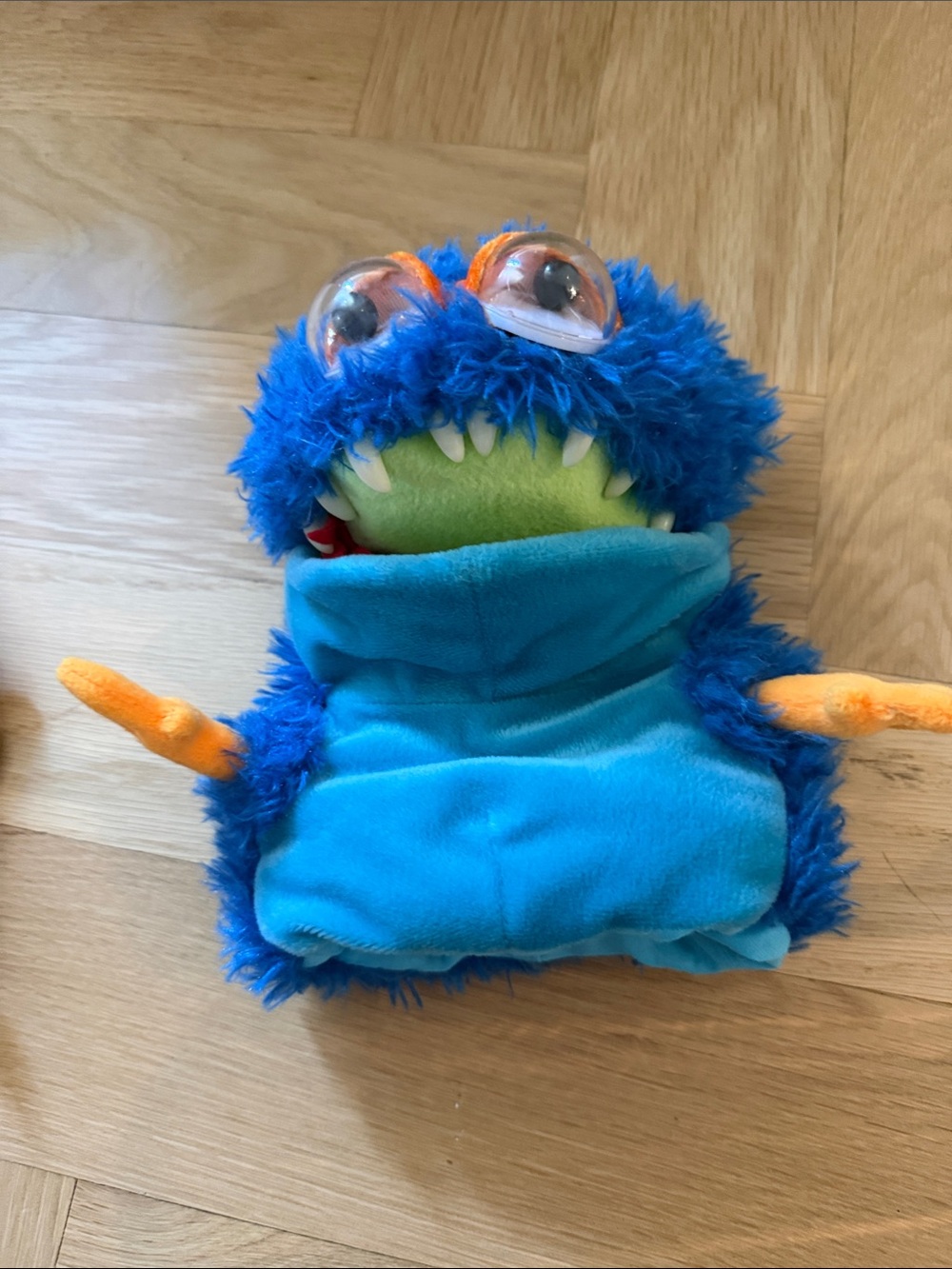 Manhattan Toy Company Monsties Blue Plush Monster Hand Puppet Googly Eyes